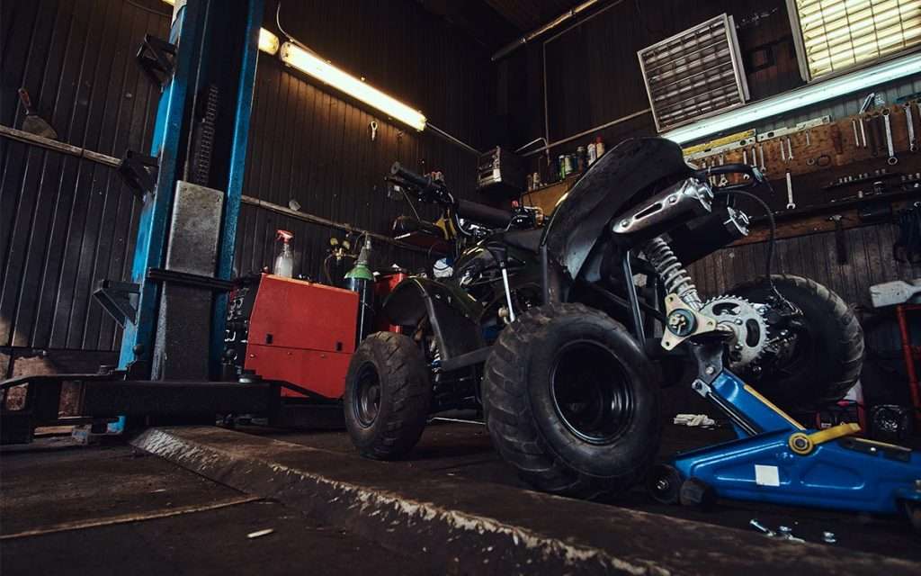 5 ATV Low Compression Symptoms (+Fixes)